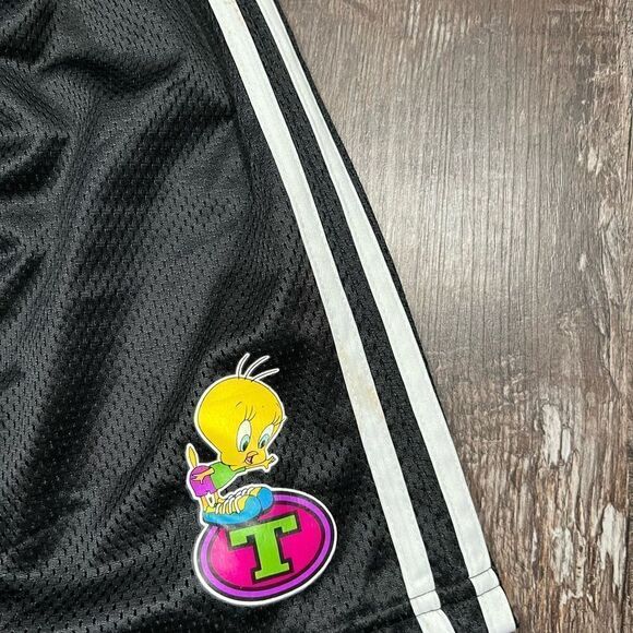 Vintage Tweety Bird Looney Tunes Shorts - Picture 3 of 10